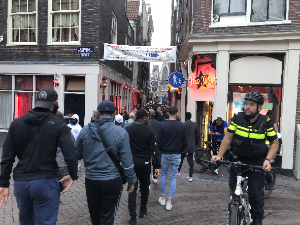 Na corona – DE WALLEN TUSSEN HOOP EN VREES